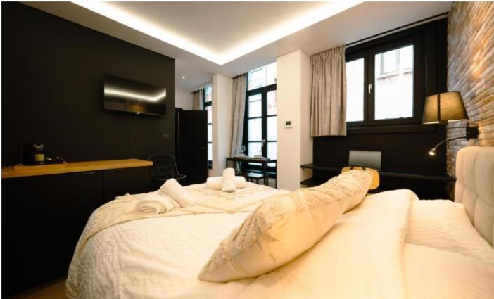 Le Pelerin Apartment Mons Ngoại thất bức ảnh